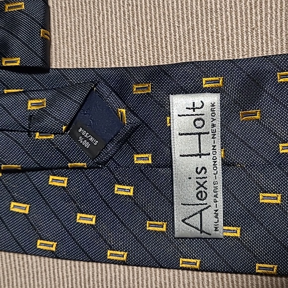 Alexis Holt - Milan- Paris- London- New York men's neck tie dark grey with gold - Picture 4 of 6